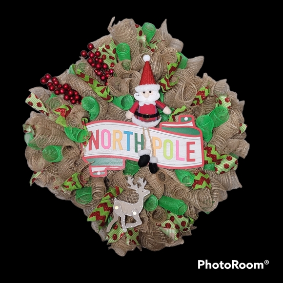 North Pole Santa Reindeer Ribbon Burlap Square Christmas Holiday Wreath - Picture 3 of 4